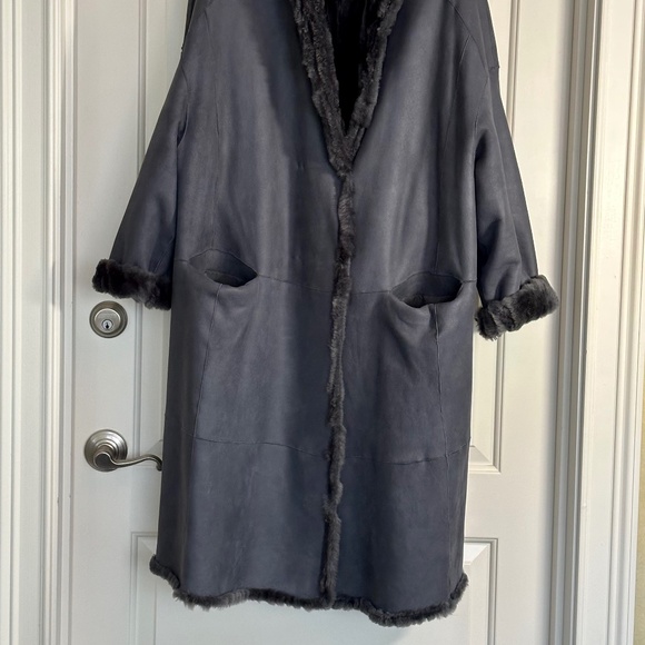 Brunello Cucinelli Reversible Lambskin Textured Fur Coat WOMENS SZ IT 44 / US 8 - Picture 5 of 16